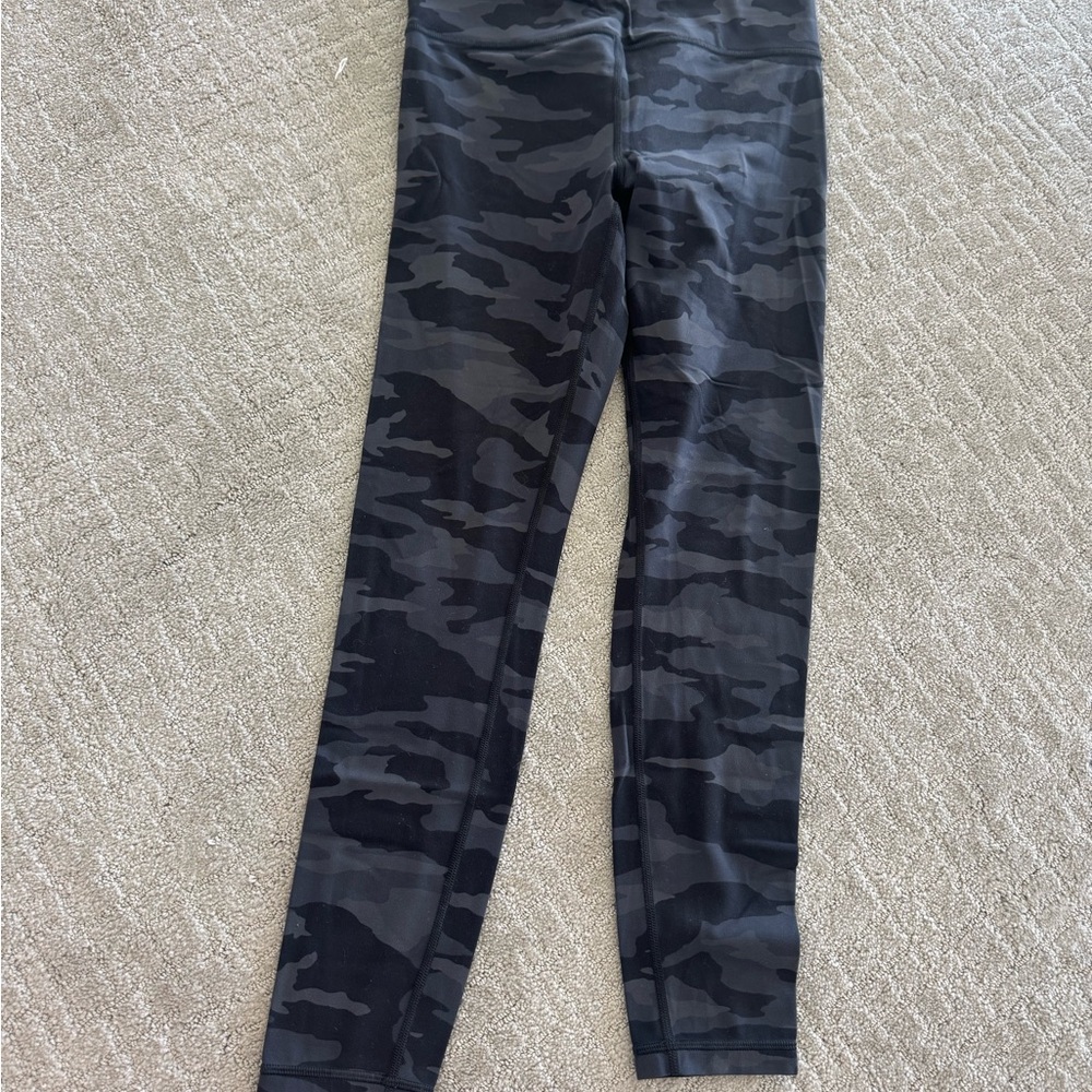 Athleta Elation Black and Gray Leggings Modern Camouflage